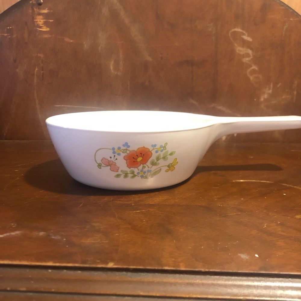 Corningware Wildflowers vintage sauce pan. 1 pint. No lid. P-81-B
